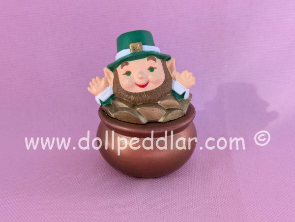 1994 Vintage Merry Miniatures Leprechaun in Pot of Gold