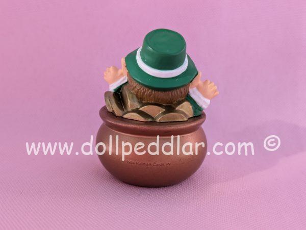 1994 Vintage Merry Miniatures Leprechaun in Pot of Gold - Image 2