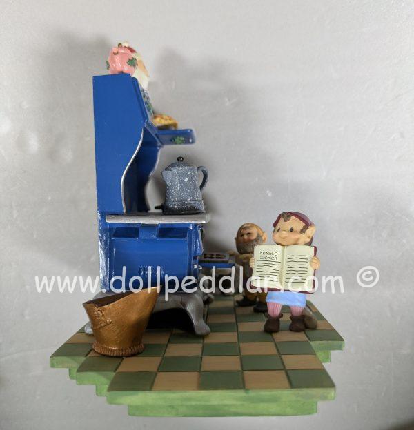 Hallmark Ornament Christmas Eve Bake-Off Display 1995 NRFB - Image 2