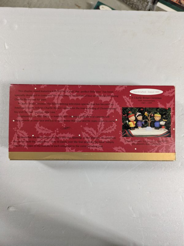 Hallmark Ornament Peanuts A Charlie Brown Christmas Snow Scene 1995 - Image 4