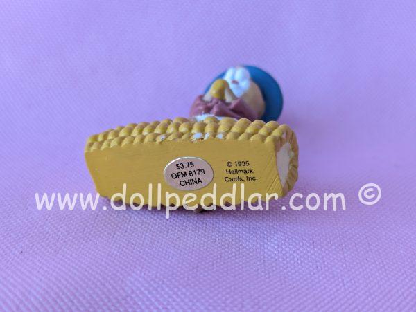 1995 Vintage Merry Miniatures Chipmunk Sitting on Ear of Corn - Image 4