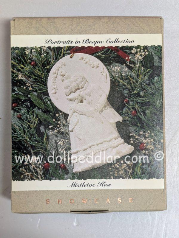 Hallmark Ornaments Mistletoe Kiss 1993 NRFB