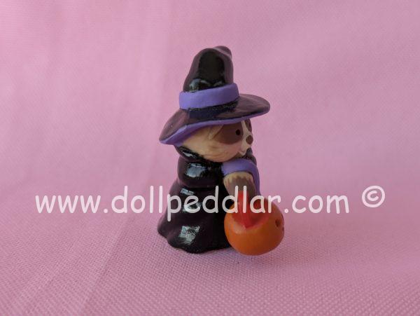 1987 Vintage Merry Miniatures Raccoon Witch - Image 2