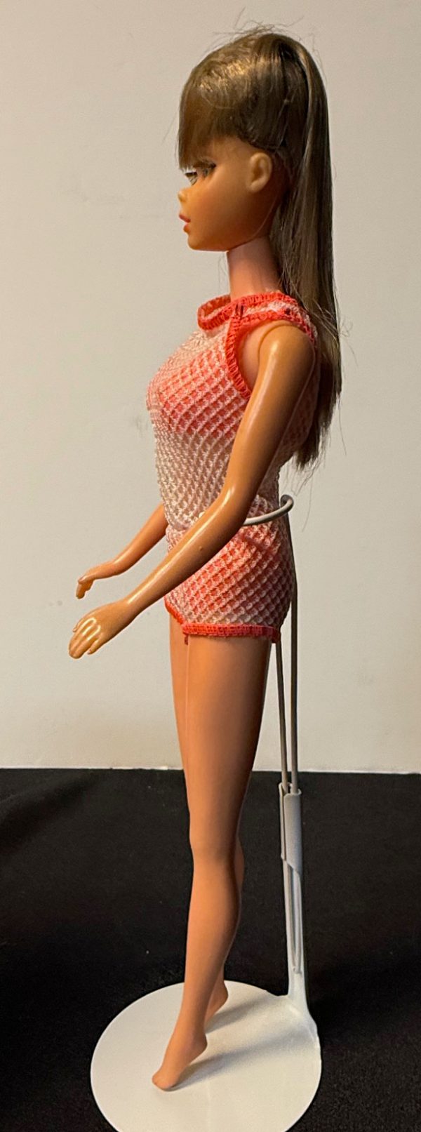 #1160 Vintage TNT Barbie Ash Blonde in Original Swimsuit - Image 4