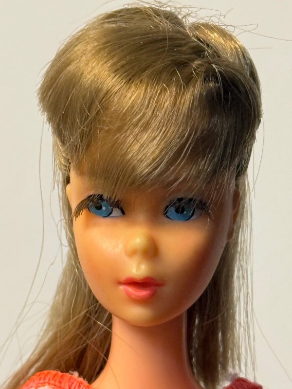 #1160 Vintage TNT Barbie Ash Blonde in Original Swimsuit - Image 2