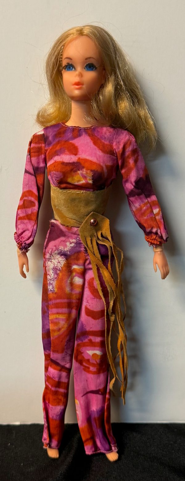 #1155 Vintage Live Action Barbie in Abstract Print