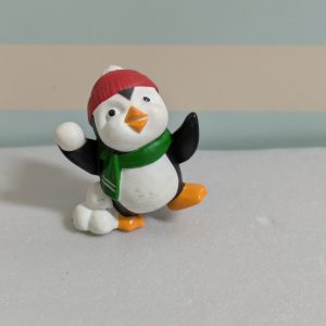 1994 Vintage Merry Miniatures Penguin Throwing Snowballs