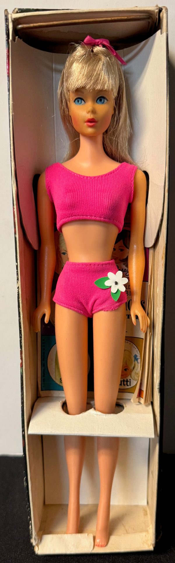 #1190 Vintage Standard Barbie Ash Blonde MIB