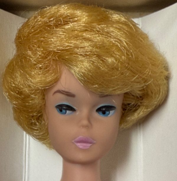 #850 Vintage Bubble Cut Barbie White Ginger MIB - Image 2