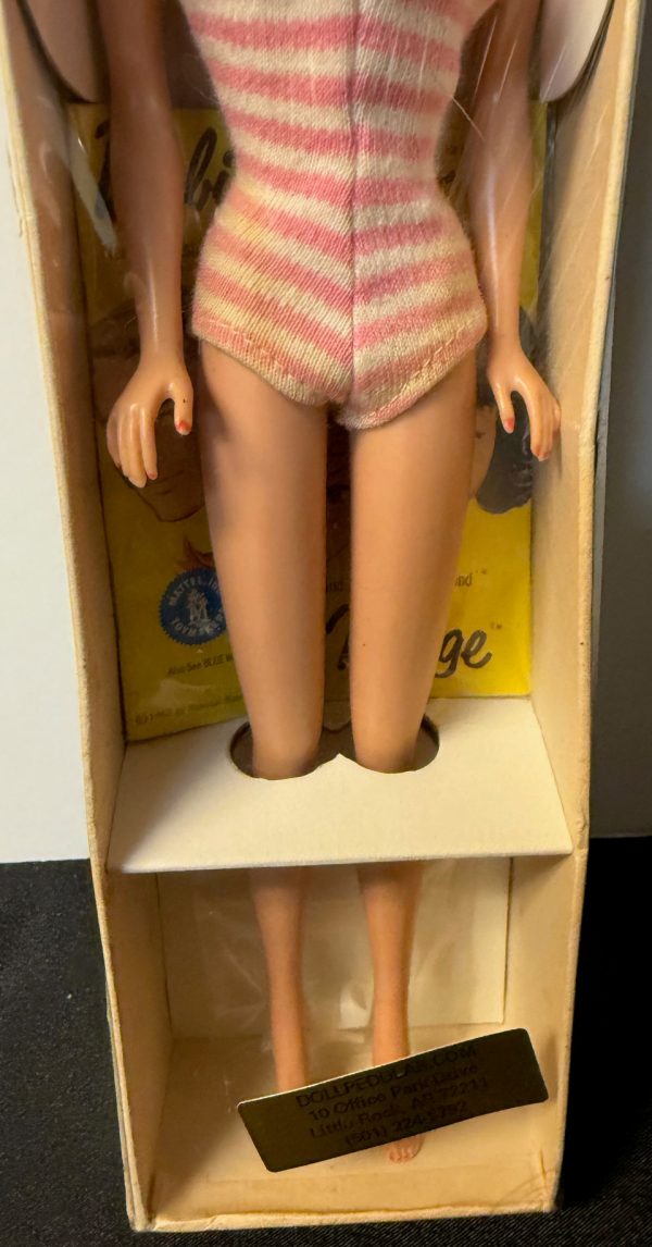 #850 Vintage Platinum Bubble Cut Barbie MIB in Pink/White Swimsuit - Image 3
