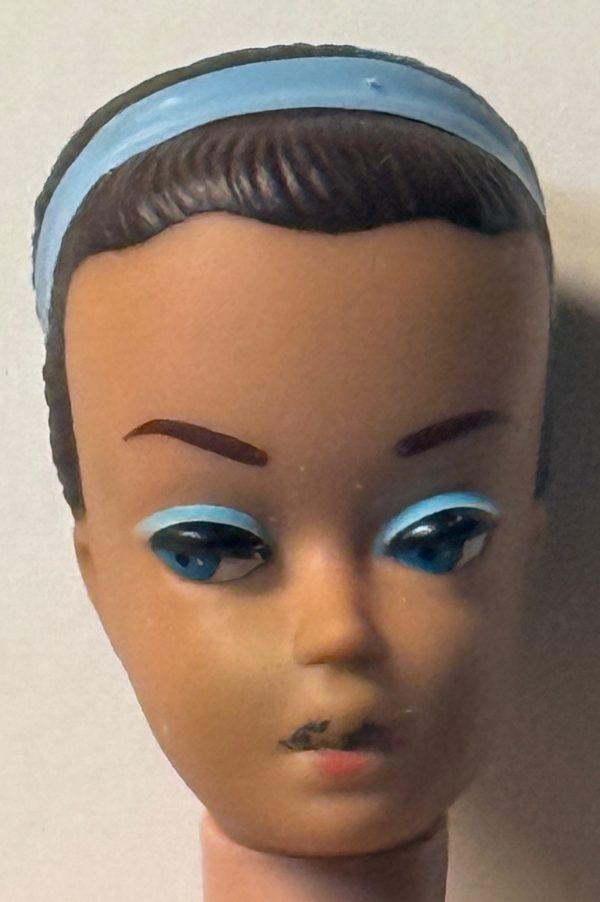 Vintage #870 Fashion Queen Barbie in Original Swimsuit - Image 2