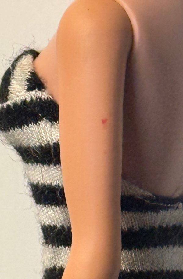 Vintage #850 Ponytail Barbie Brunette #6 in Original Swimsuit - Image 7