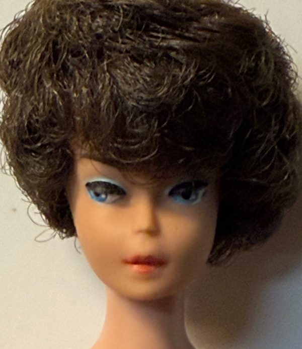 Vintage #850 Bubble Cut Barbie Brunette Nude - Image 2