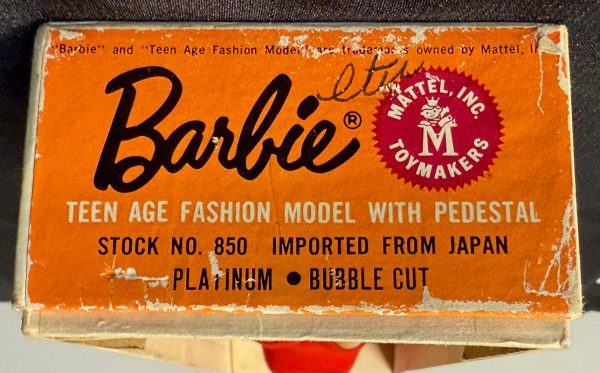 #850 Vintage Bubble Cut Platinum Barbie MIB - Image 9