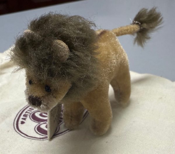 Ganz Cottage Collectibles Noah's Ark: Lion 2" by Lorraine Chien