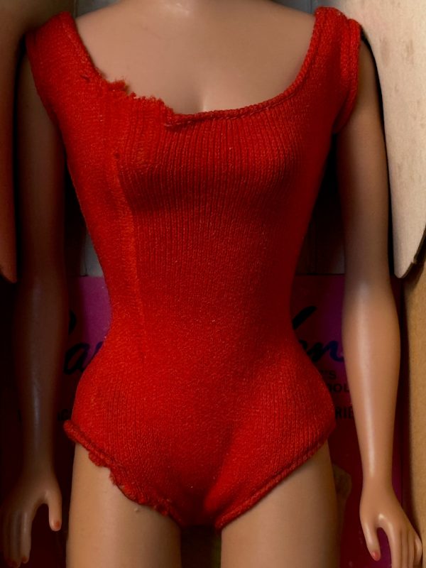 #850 Vintage Bubble Cut Barbie Brunette MIB - Image 3