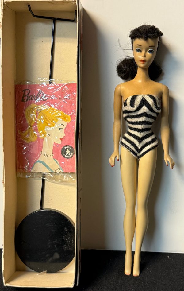 #850 Vintage Ponytail Barbie Brunette w/Blue Liner MIB - Image 2