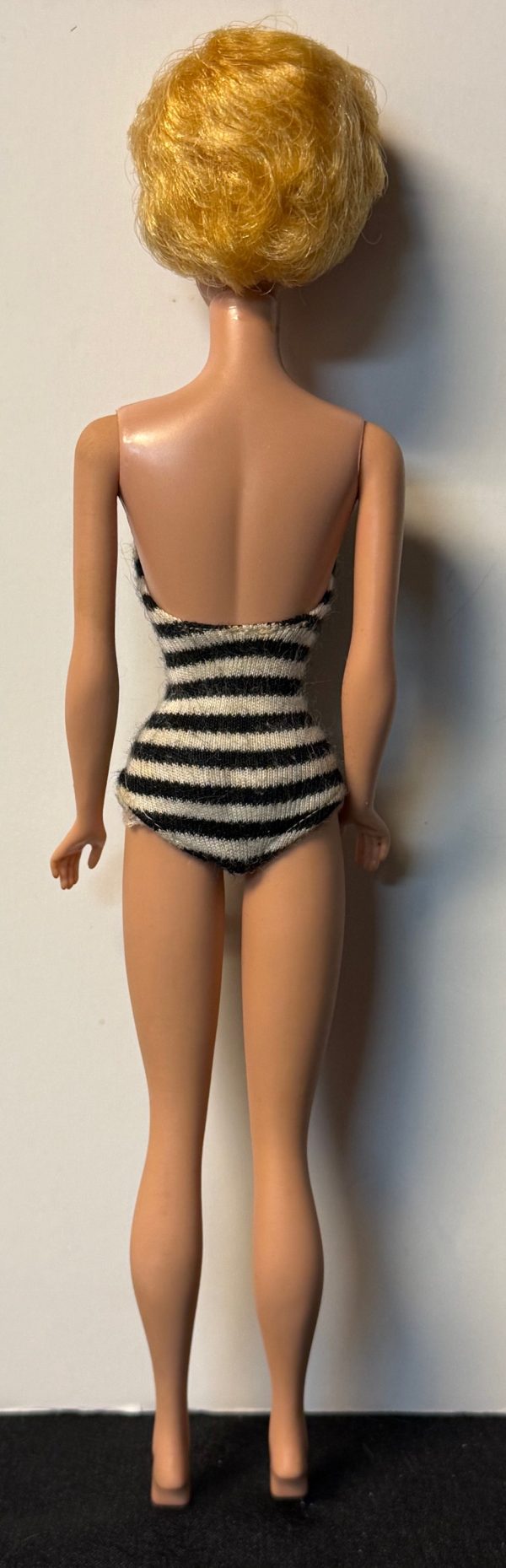 #850 Vintage Bubble Cut Barbie White Ginger MIB - Image 4
