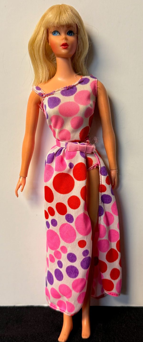 #1116 Dramatic Living Barbie Blonde Side-Glance Eyes