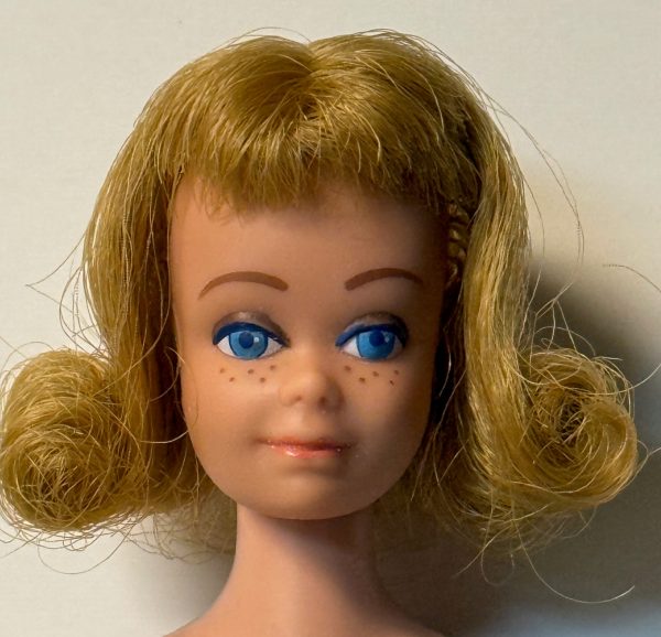 #860 Vintage Midge Doll Blonde in Original Swimsuit - Image 2