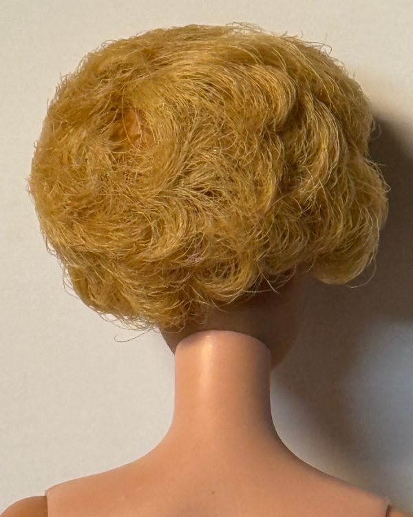 #850 Vintage Bubble Cut Barbie Blonde in Swimsuit - Image 4