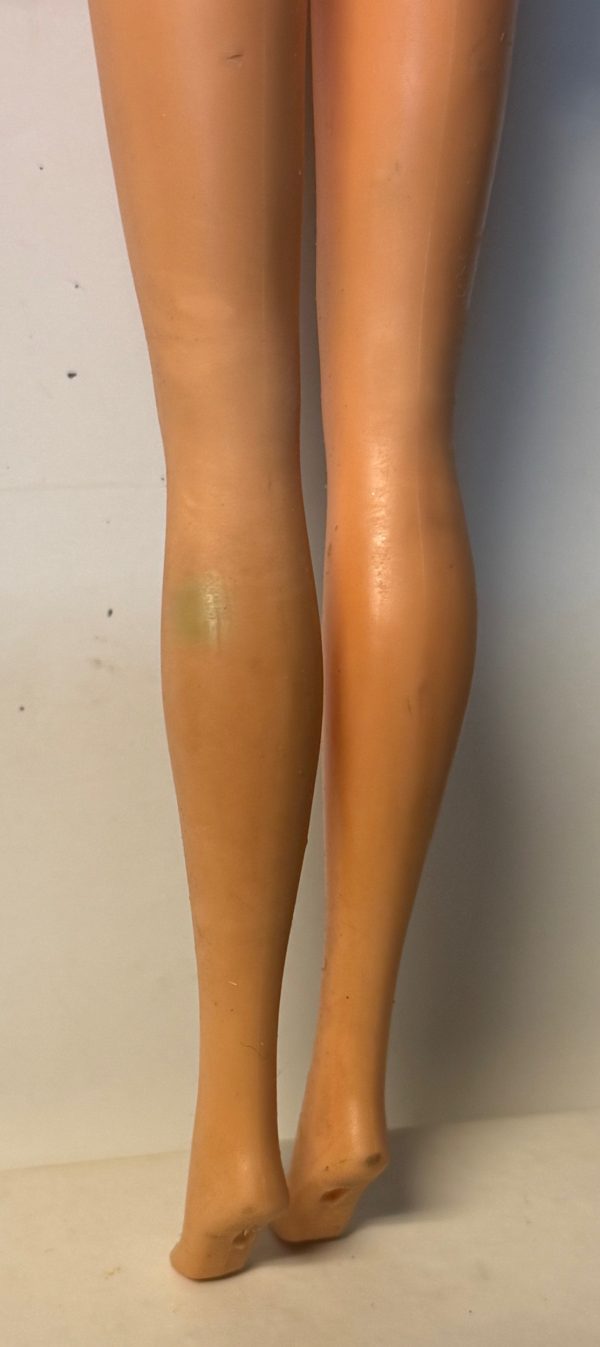 #1160 Vintage Twist 'n Turn (TNT) Barbie (Medium Brown Hair) - Image 5
