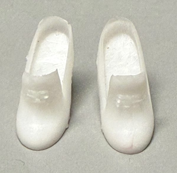 Vintage Barbie Size Pilgrim Style Shoes (White) "Hong Kong" - Image 2