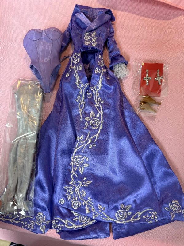 Meteor  Rococo Collection Head Over Heels Taliyah Harper.   MINT & COMPLETE FASHION.   No Doll