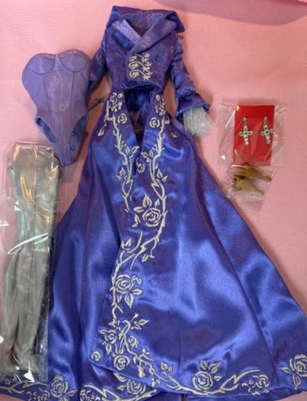 Meteor  Rococo Collection Head Over Heels Taliyah Harper.   MINT & COMPLETE FASHION.   No Doll - Image 10