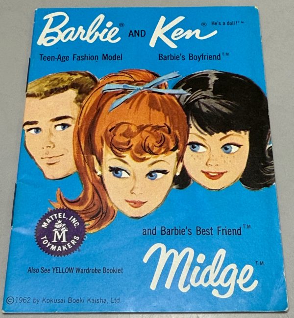 Vintage Barbie 1962 Fashion Booklet (Blue)