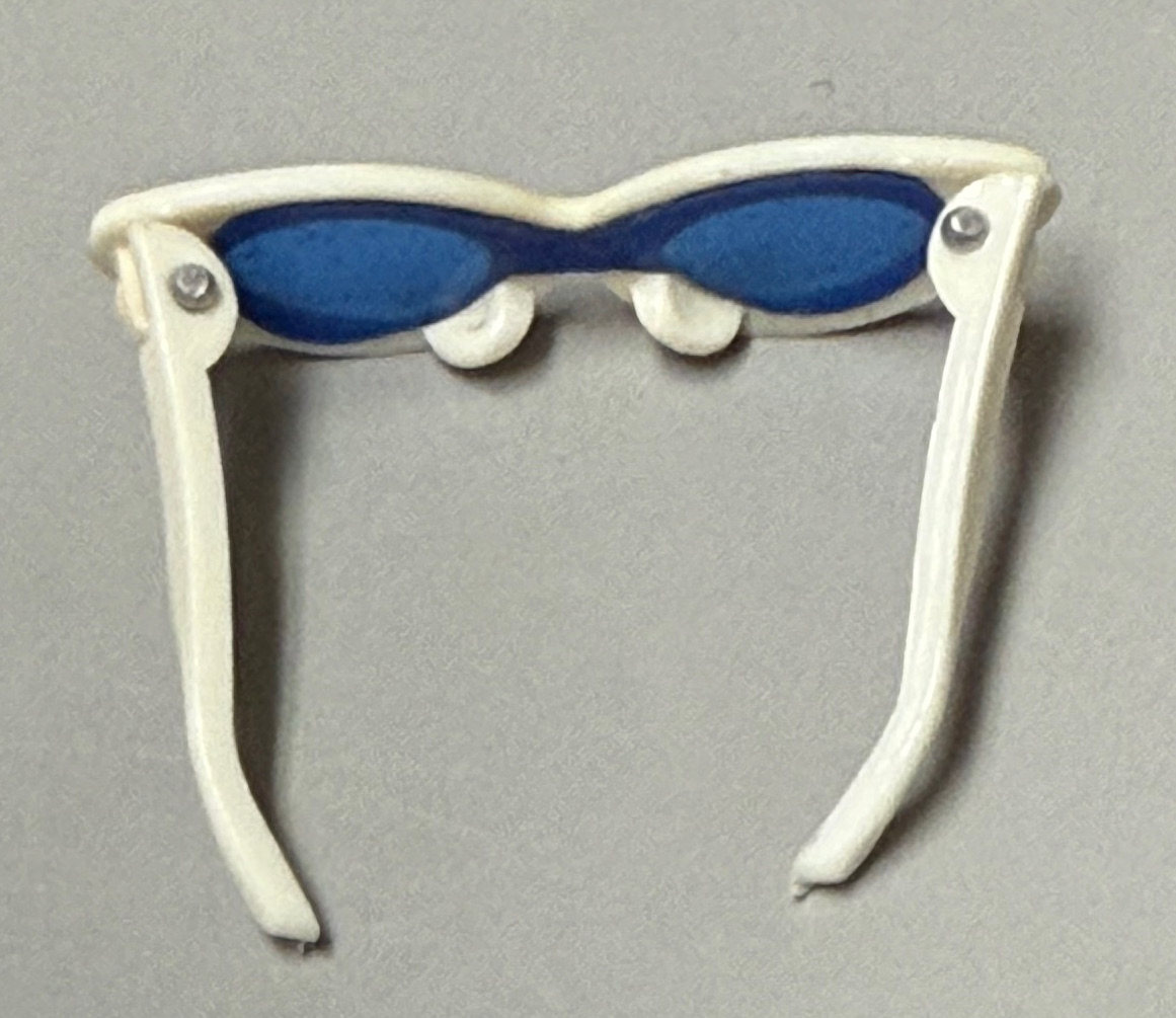 Vintage Barbie White Cat Eye Sunglasses - Image 3