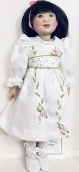 Vintage Helen Kish Aimee Lin 12.5"coa and never removed from box - Image 2