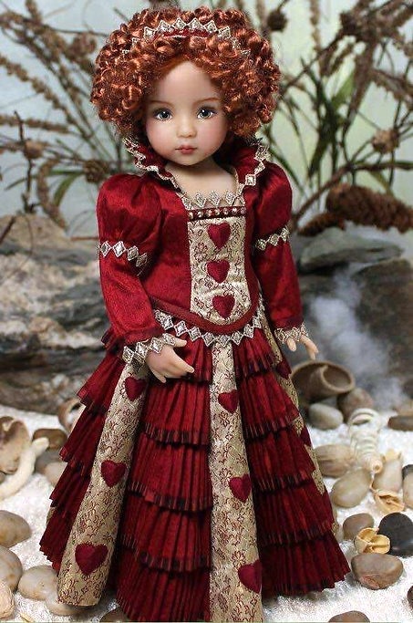 2025 MDCC Little Darling Dianna Effner #1 Sculpt QUEEN OF HEARTS. NRFB in SHIPPER - Image 2