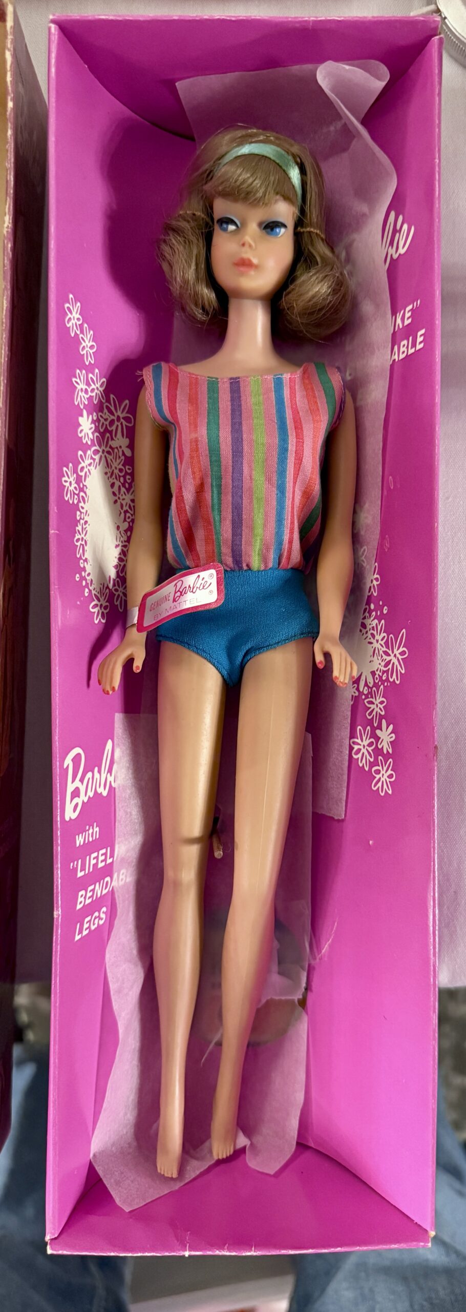 #1070 Vintage American Girl Ash Blonde Side Part w/Bendable Legs NRFB only removed from box for pictures - Image 17