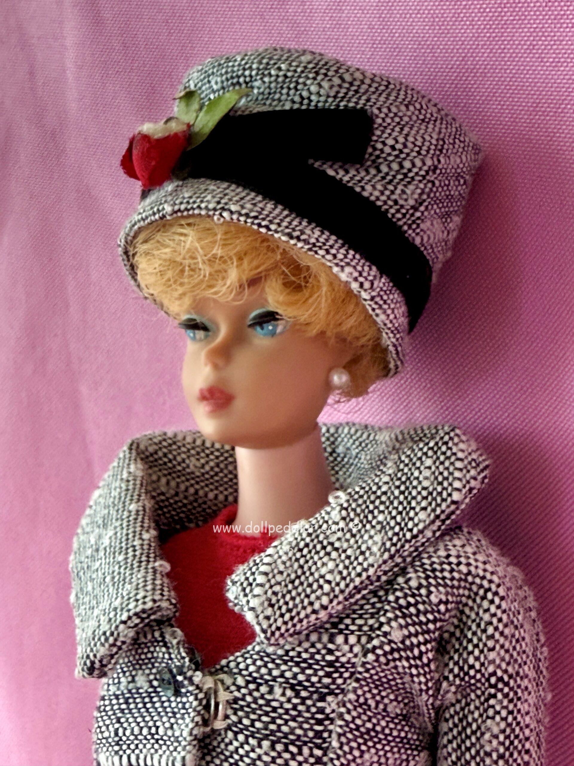 Vintage Blonde Bubble Cut Barbie in "Career Girl" Outfit MINT/NEAR MINT COMPLETE - Image 6