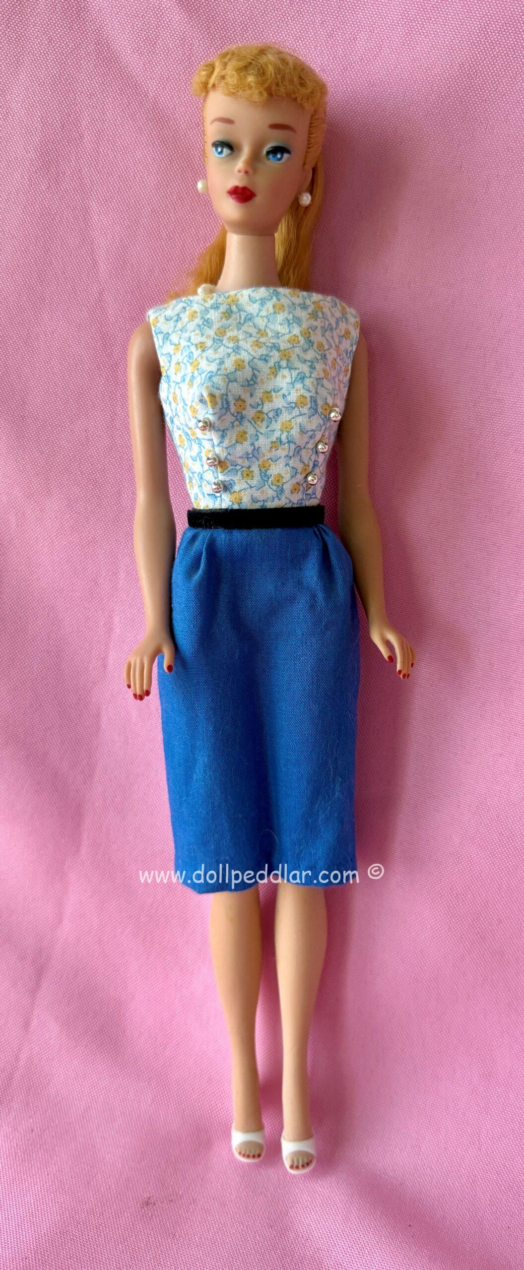 Vintage Number 4 Blonde Ponytail Barbie in Replica Outfit MINT/NEAR MINT - Image 2