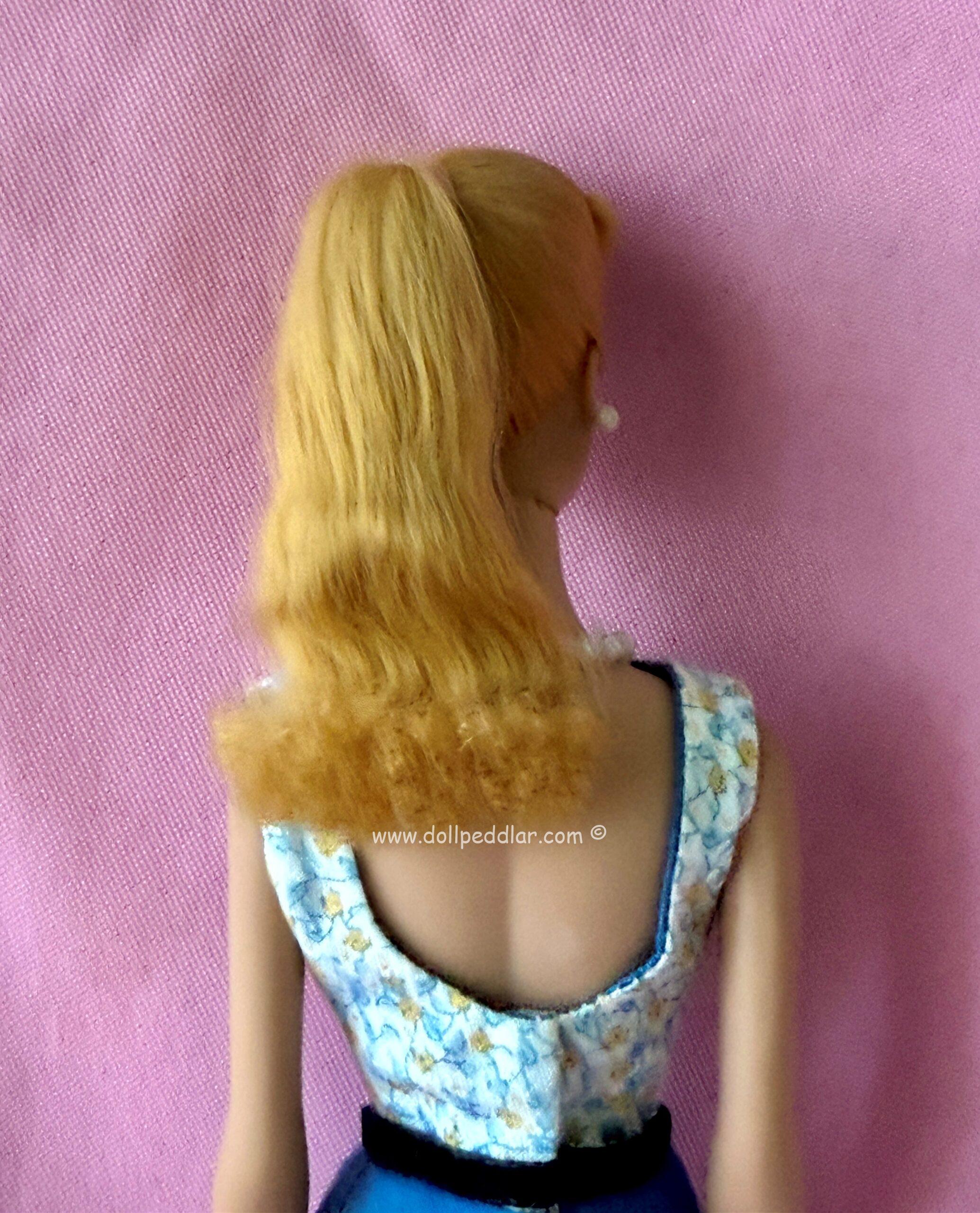 Vintage Number 4 Blonde Ponytail Barbie in Replica Outfit MINT/NEAR MINT - Image 9