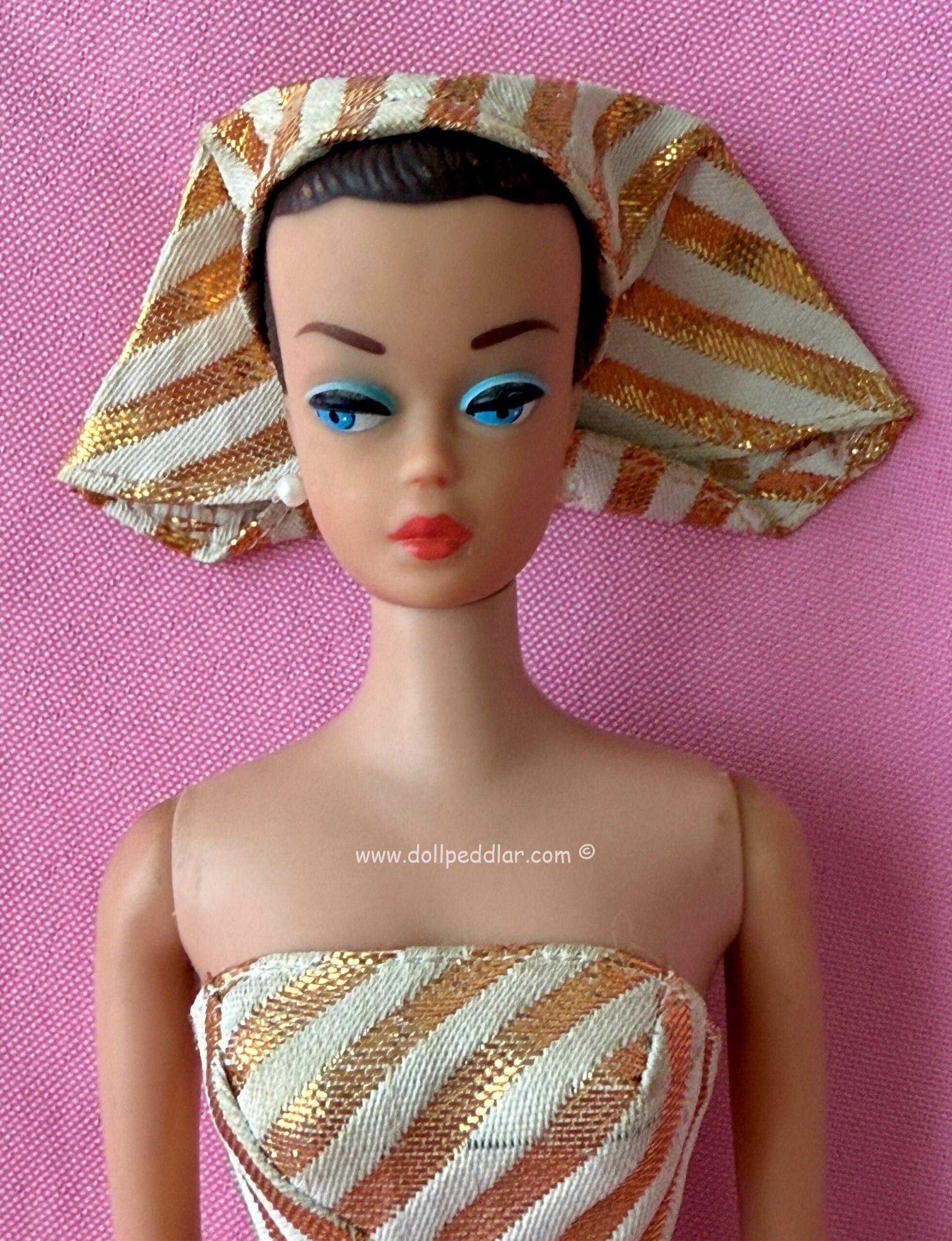 Vintage Fashion Queen Barbie MINT/NEAR MINT