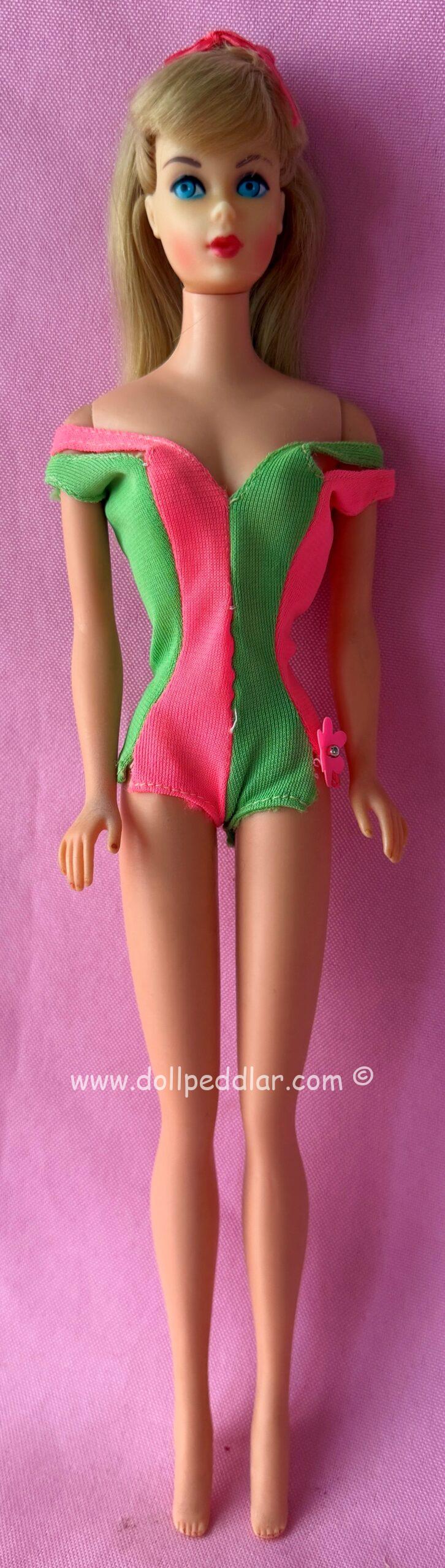 Vintage Standard Barbie in Green/Pink Swimsuit MINT/NEAR MINT - Image 2