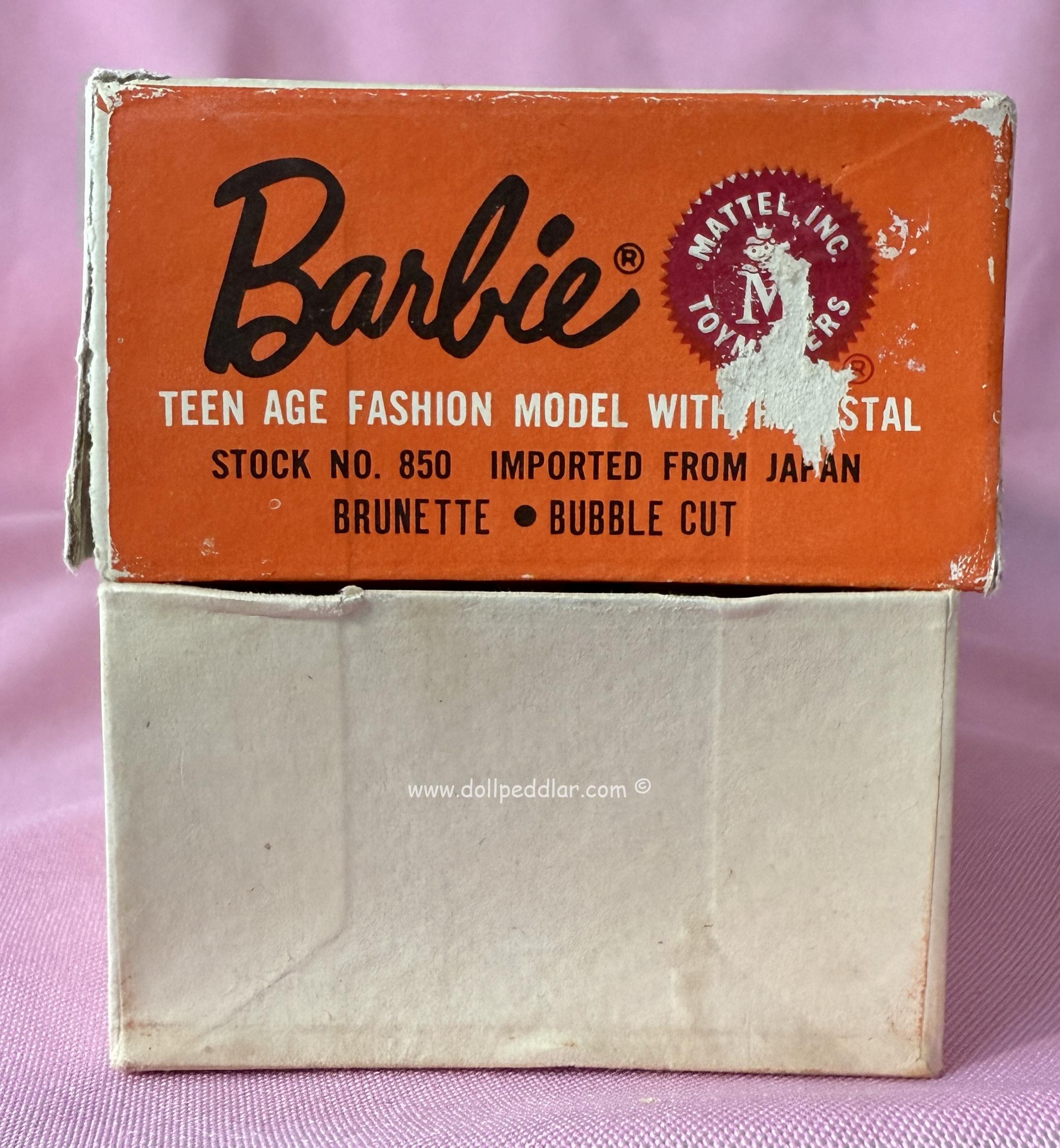 #850 Vintage Bubble Cut Brunette MIB - Image 29