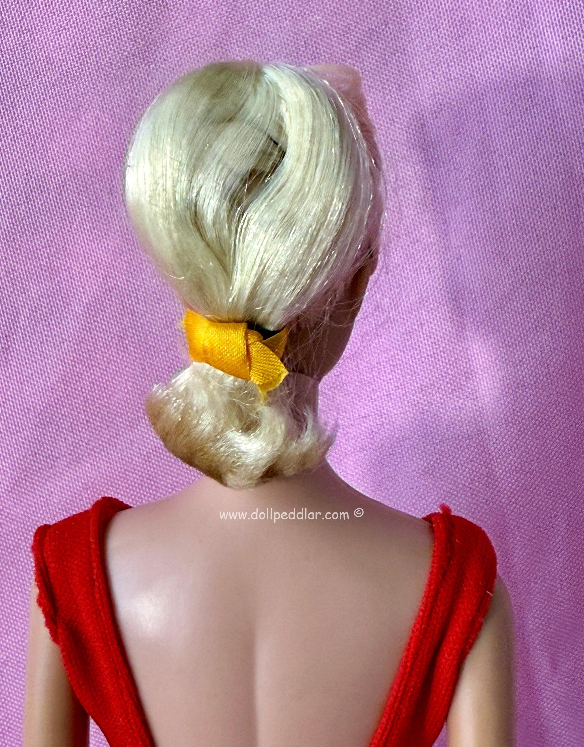 #850 Vintage Platinum Swirl Ponytail Barbie MIB w/Wrist Tag - Image 17
