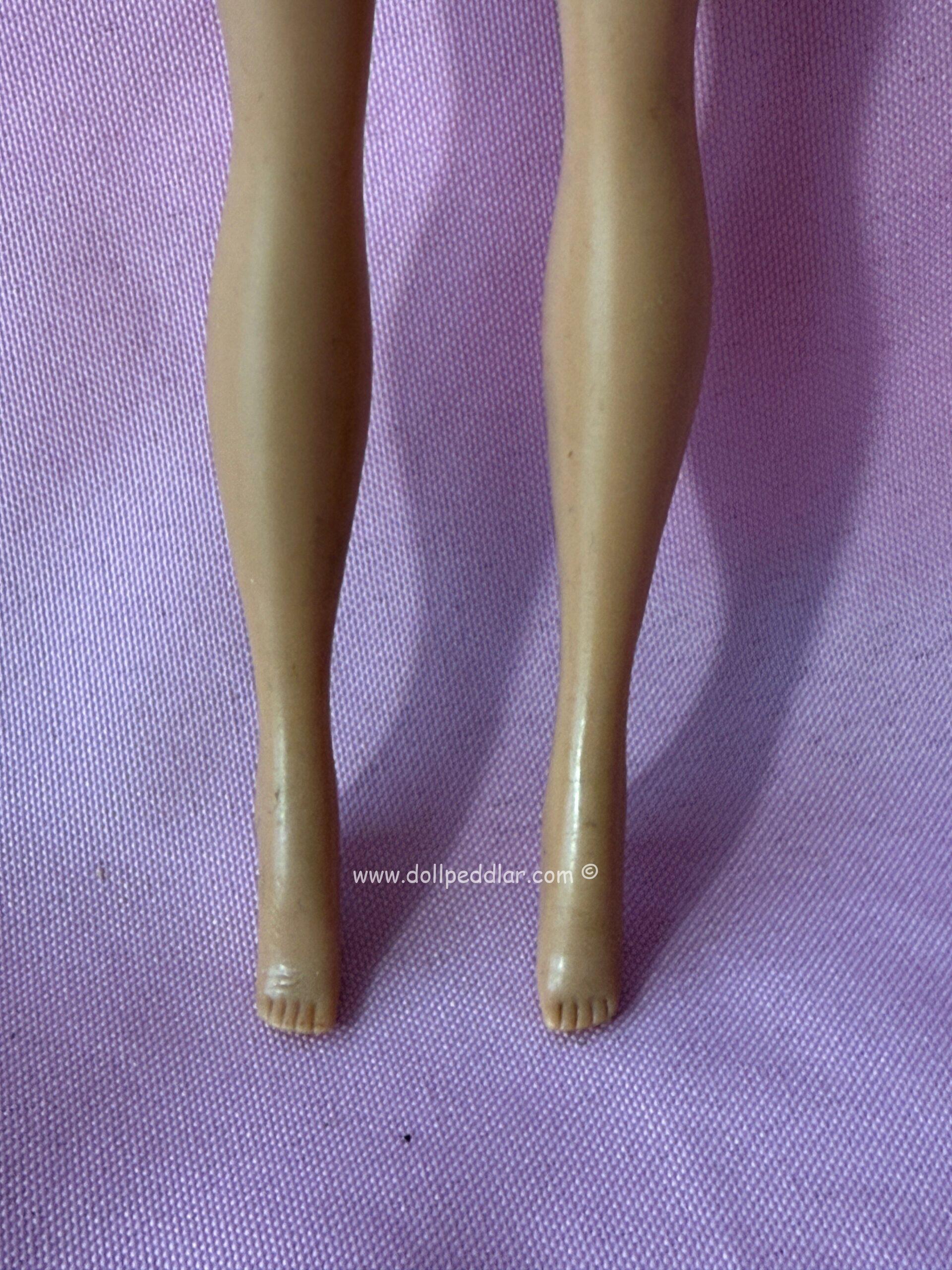 #850 Vintage Bubble Cut Barbie White Ginger - Image 11
