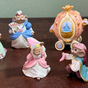 Hallmark Merry Miniatures Cinderella Set (6 Pieces)