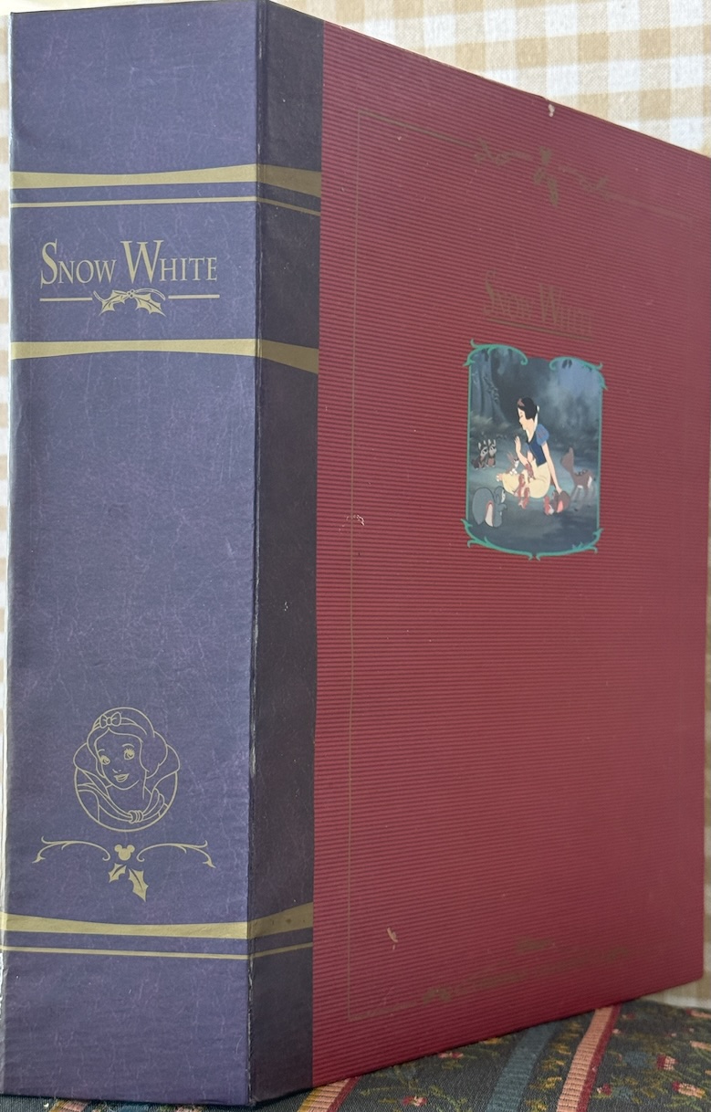 Disney Snow White Christmas Collection Ornaments Book 12 x 9 x 3" - Image 3