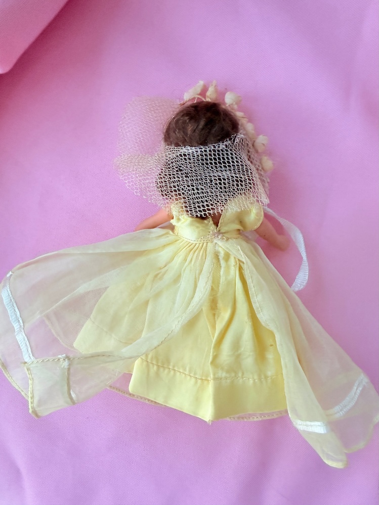 Nancy Ann Storybook Doll "BRIDE" bisque, black painted eyes, auburn wig Very Good - Image 5